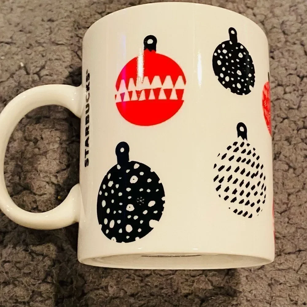 Starbucks Hiliday Collection Coffee Mug 12 Oz